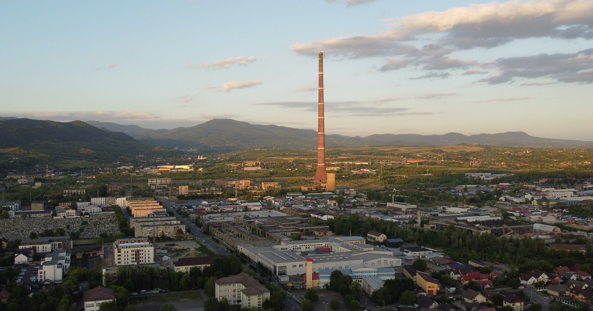 Orașul din România ocolit de străini în anii '90: „Pe hărțile turistice europene, în dreptul lui este capul de mort”