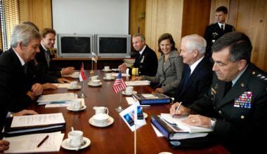 Gates Arrives in Netherlands to Focus on NATO Issues, Challenges