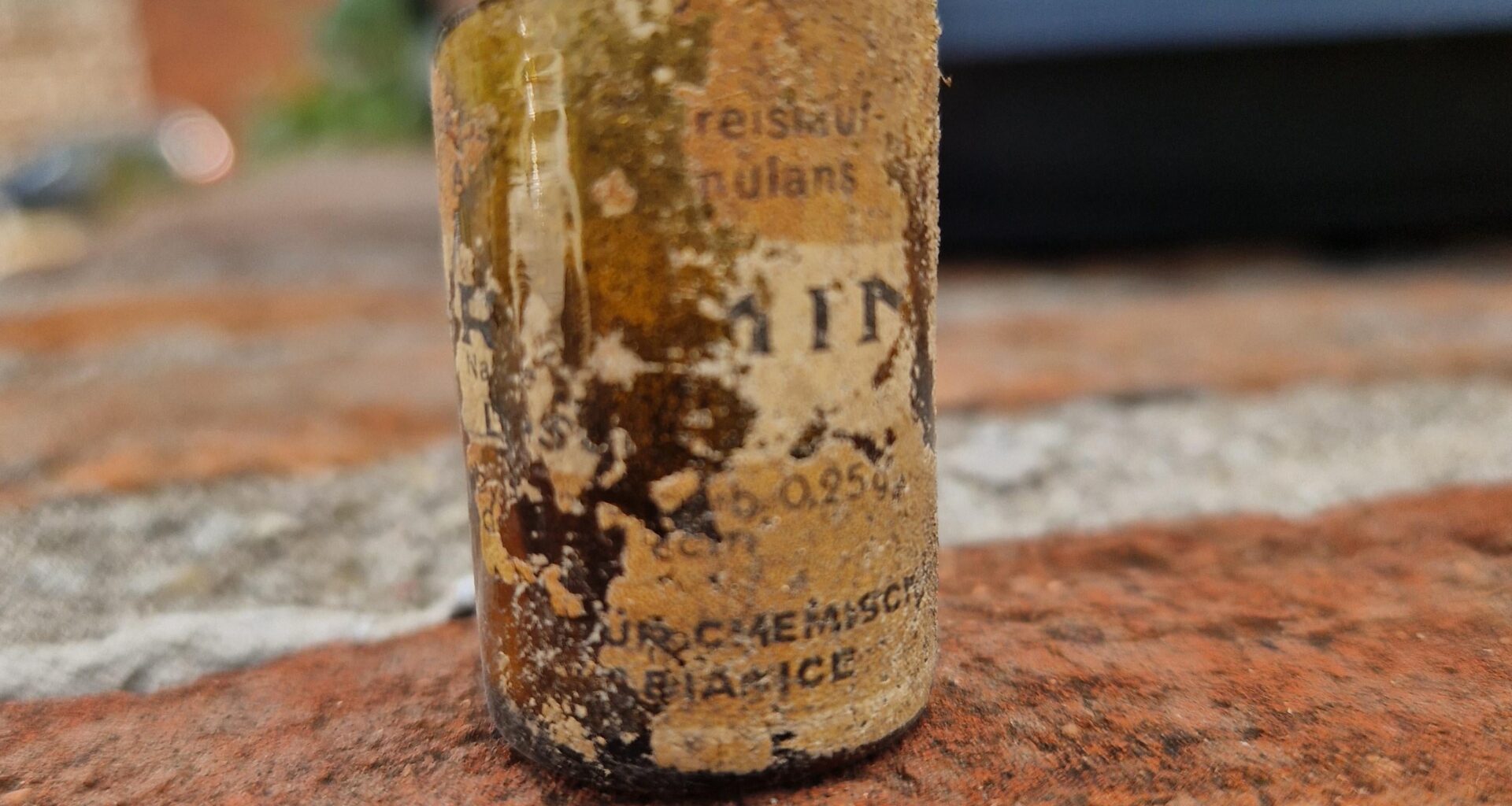 Little bottle found underground in Poland, label in German. What is this medicine?