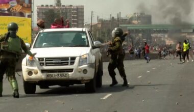 Au Kenya, la police utilise des fouets et des gaz lacrymogènes contre les manifestants