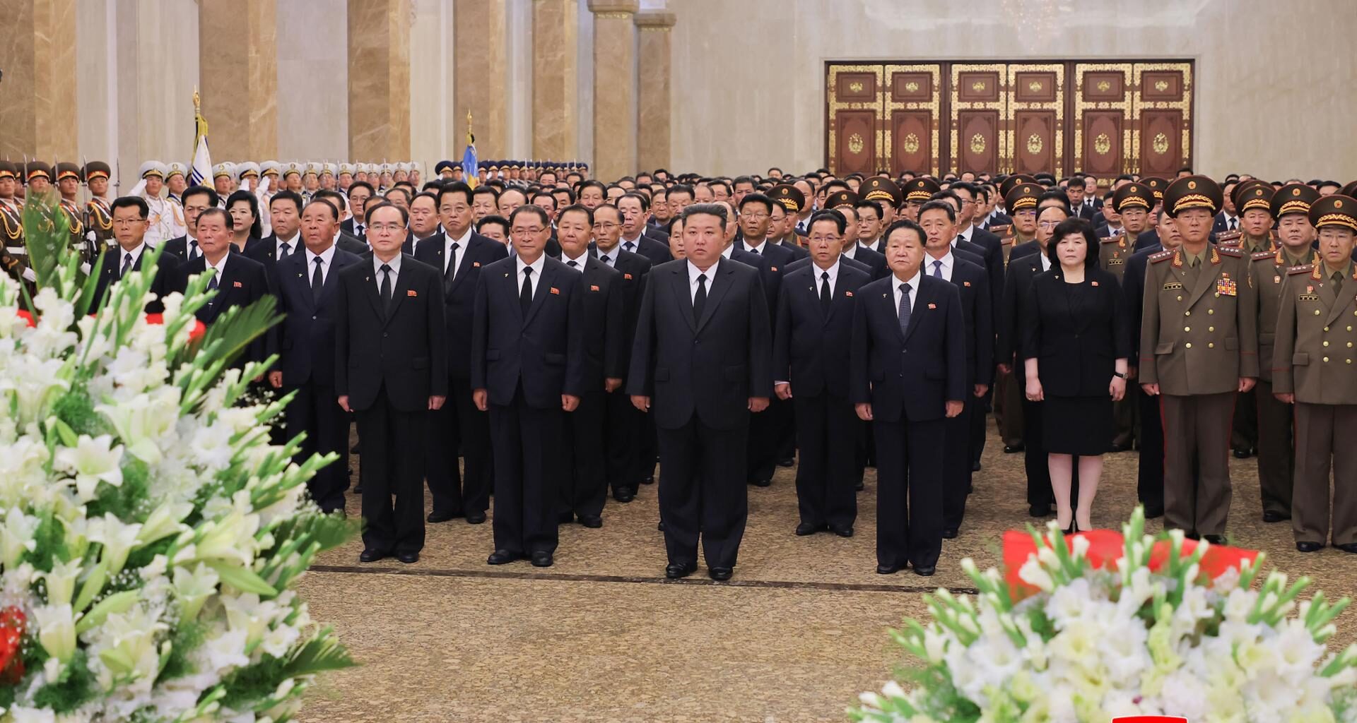 N. Korea's Kim visits mausoleum to mark 31st anniversary of founder's death