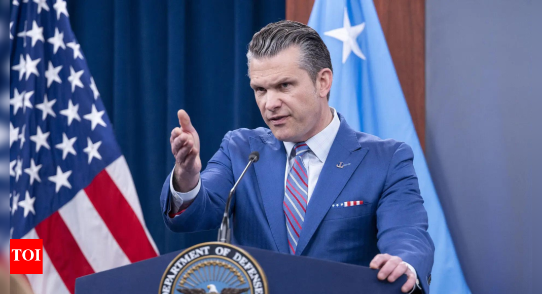 Trump calls Pete Hegseth 'secretary of war', people think he lost his mind