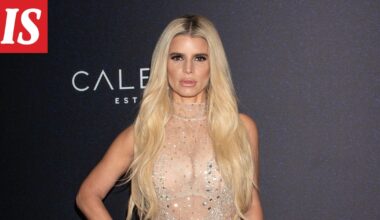45 vuotta täyttänyt Jessica Simpson hehkuu läpinäkyvässä mekossa – fanit eivät ole uskoa silmiään