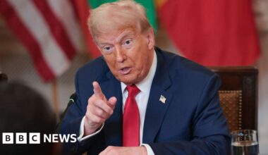 Trump says EU and Mexico face 30% tariff from August