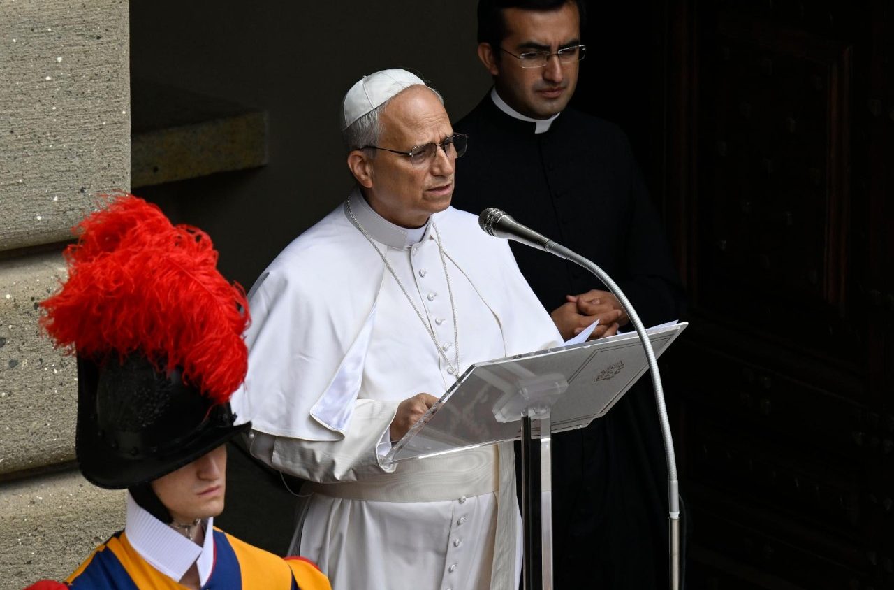 Pope at Angelus: We cannot cheat death, only serve life to gain eternal life