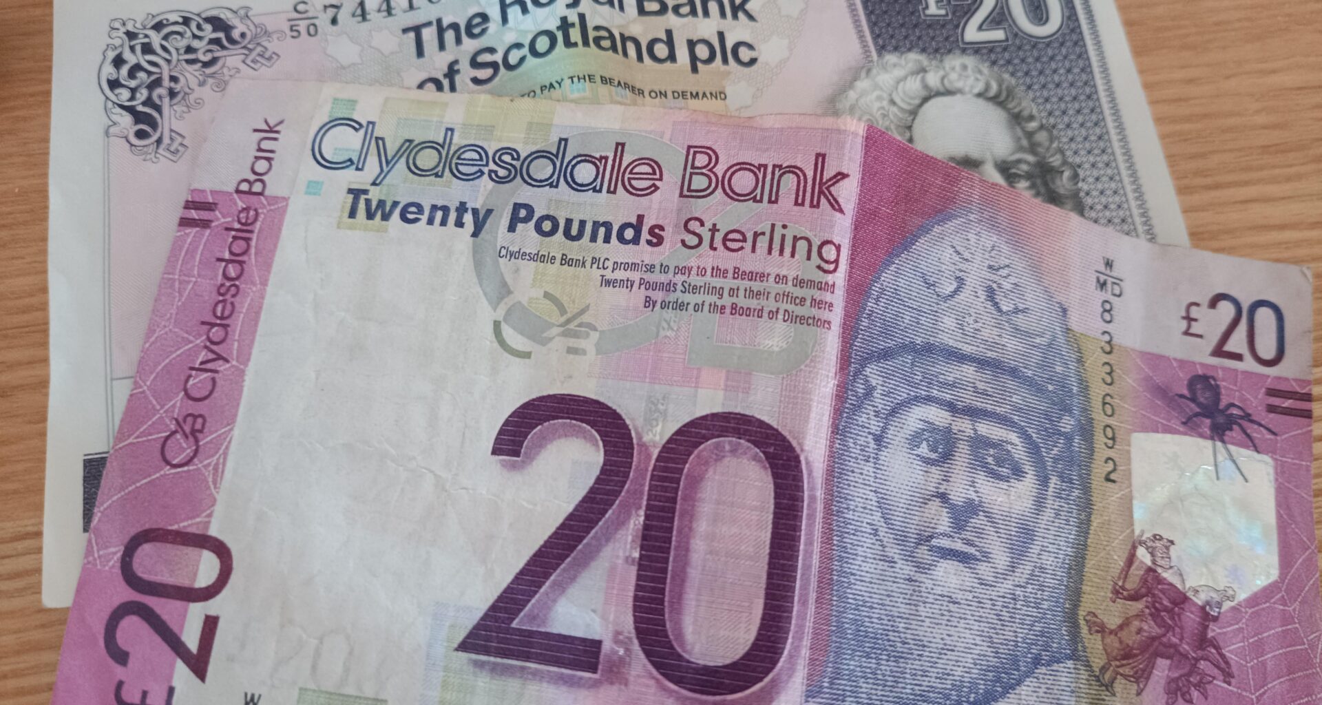 Are paper notes still legal?