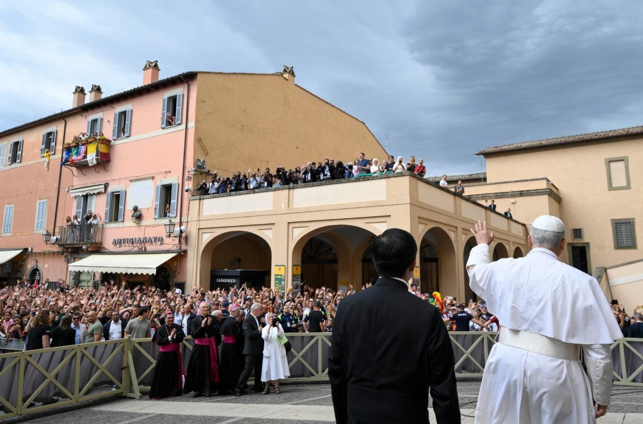 Pope Leo calls for prayers for peace and those suffering due to war