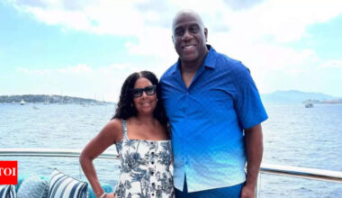 Magic Johnson enjoys romantic getaway in France with wife Cookie Johnson by his side in stunning new photos | NBA News