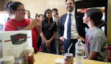 Inside JD Vance's surprise visit to Pittston diner. See what he ordered.