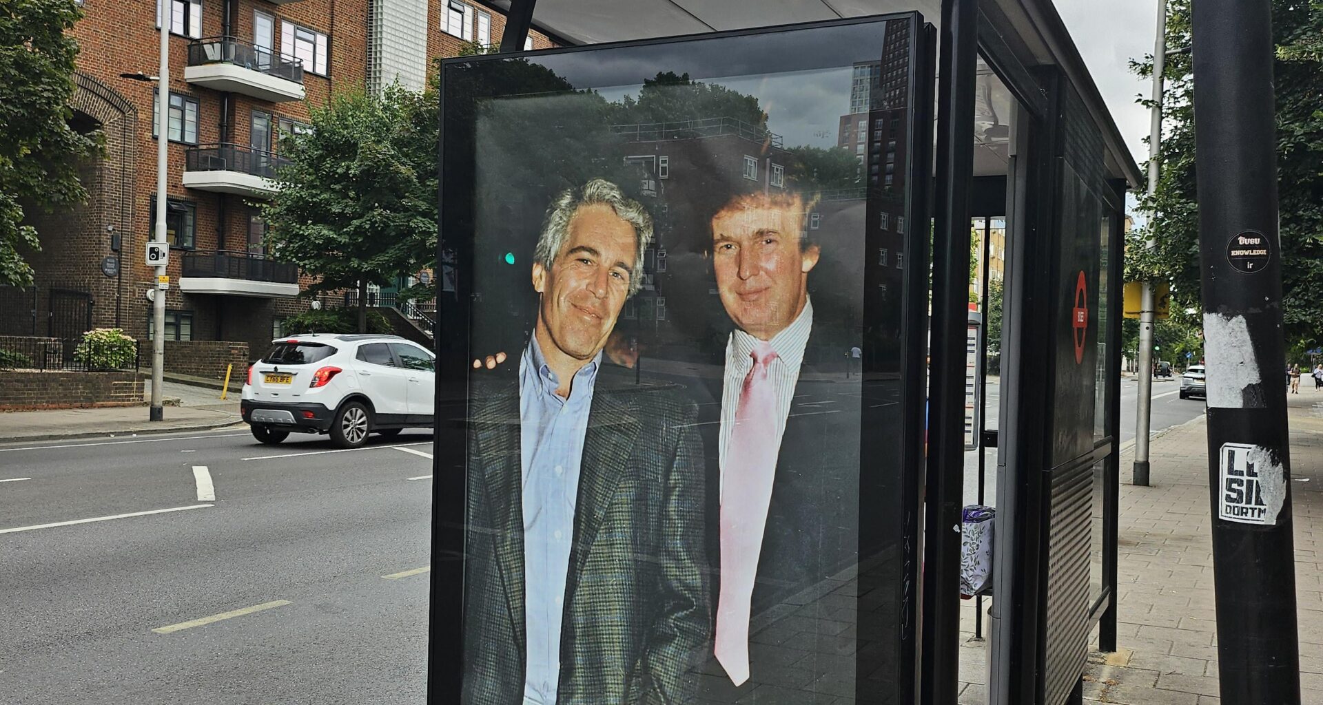 Photo taken on Wandsworth Rd, walking distance from the US Embassy