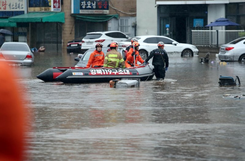 Torrential rains batter S. Korea for third day, at least four dead