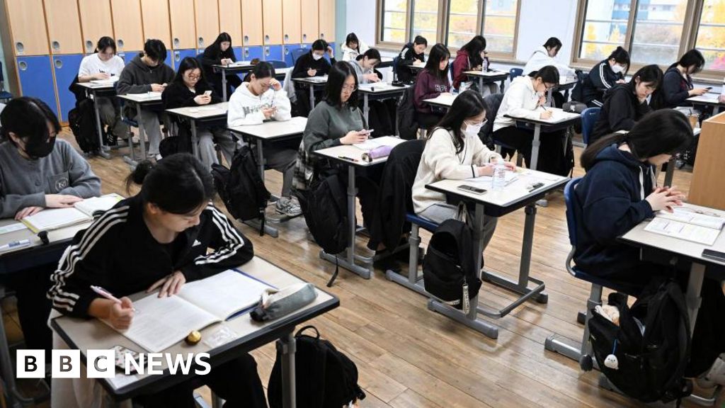 Teacher and parent arrested for attempted exam paper theft