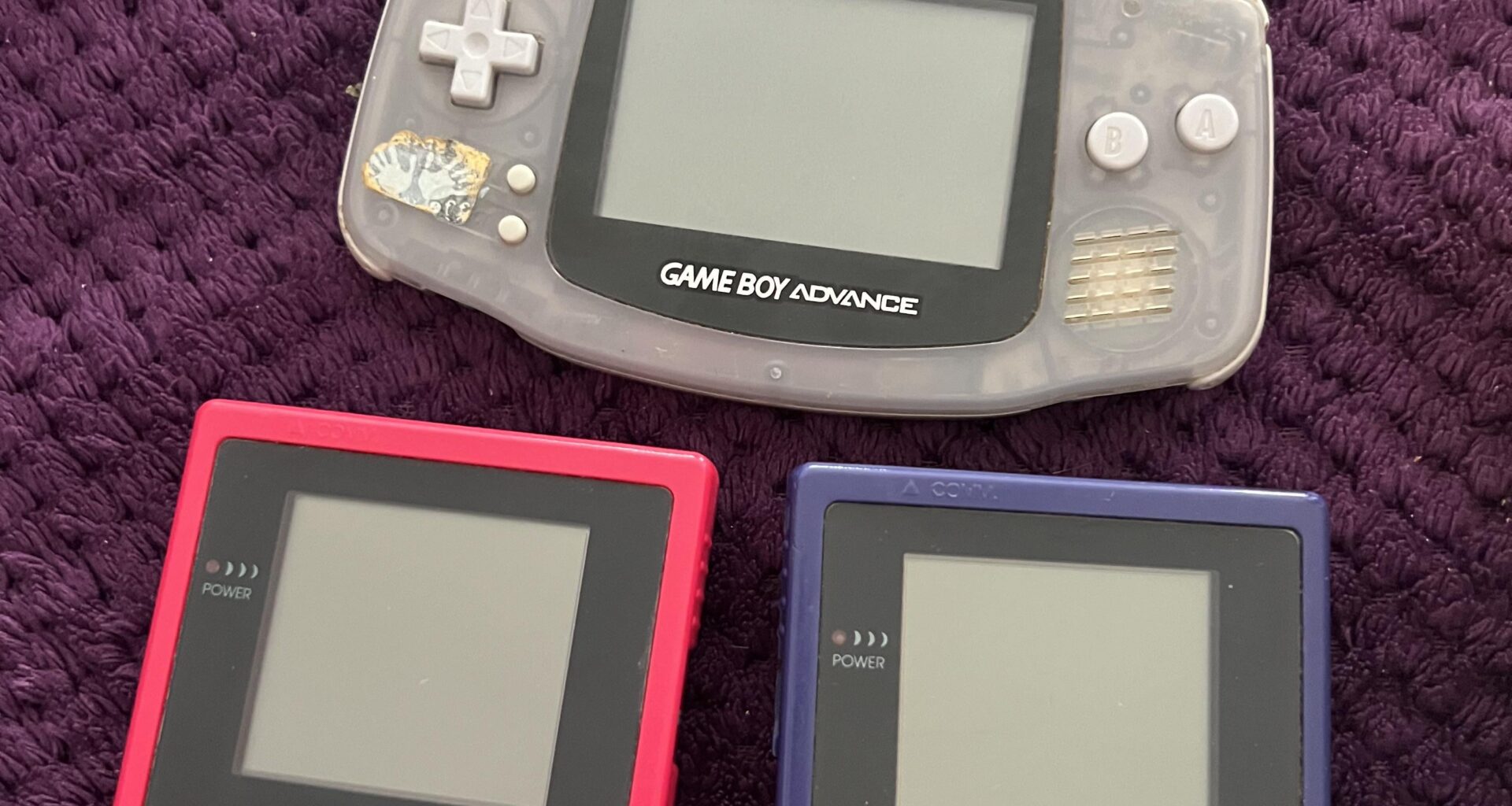 Clearing out some stuff in the house and came across my old Game Boys 🤩 3 our of 4 working…with saved progress from about 25 years ago 😂Guess I’m playing some old skool Pokémon this evening!