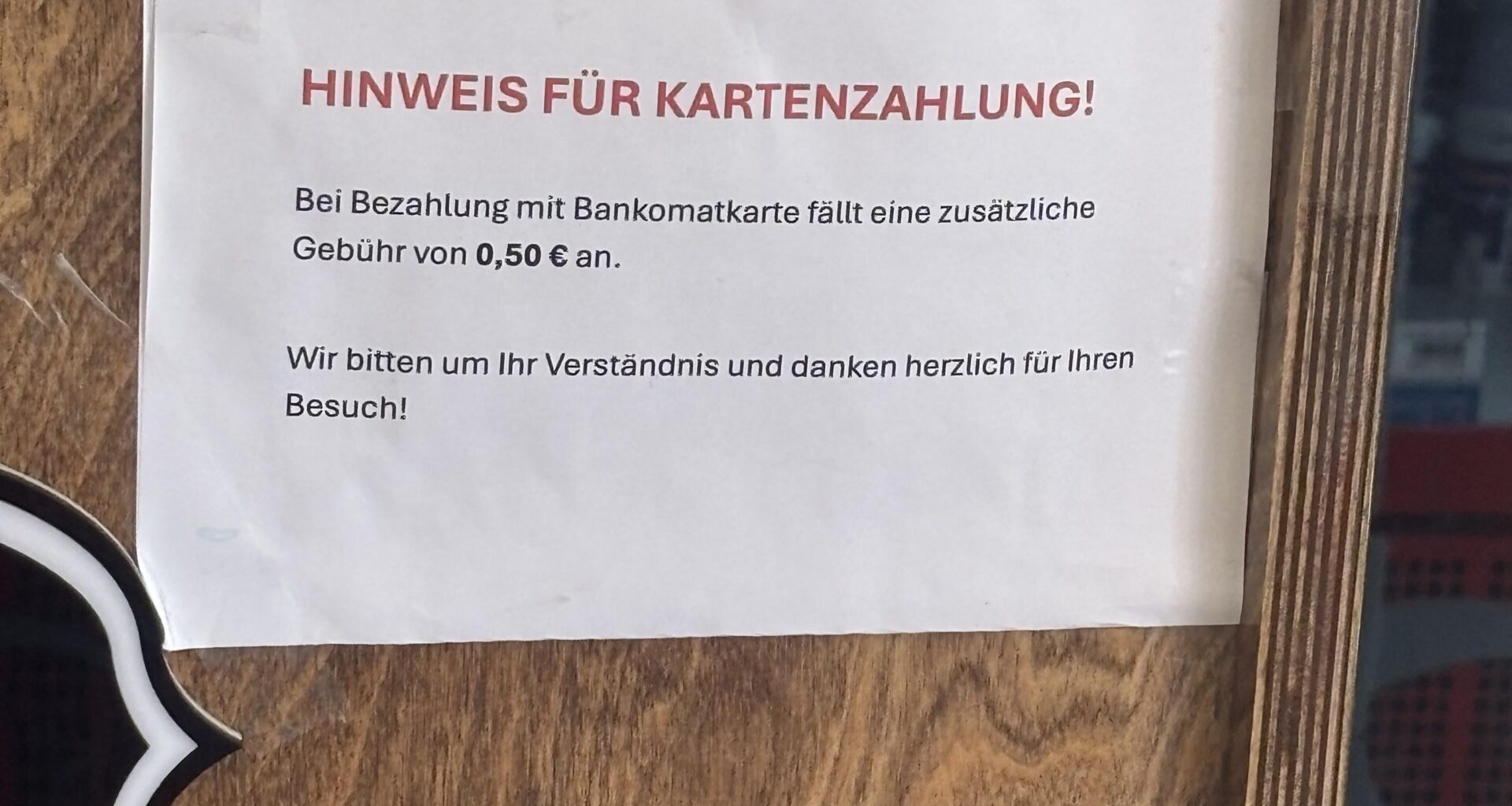 Darf er das? Aufschlag für kartenzahlung
