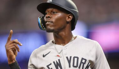 Reports: MLB looking into Braves coach's actions - ESPN
