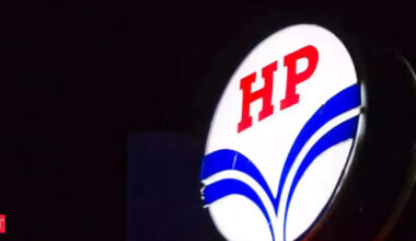Hindustan Petroleum seeks 10 LNG cargoes for March 2026-December 2027 delivery, sources say