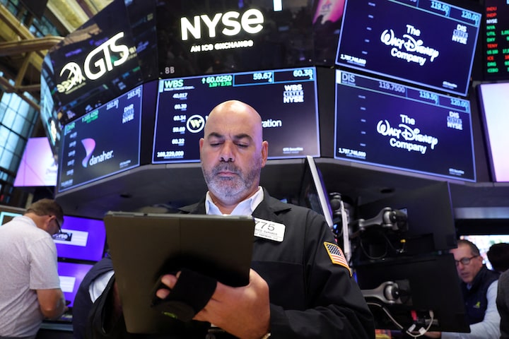 Wall Street eyes higher open as tech earnings and trade talks take center stage