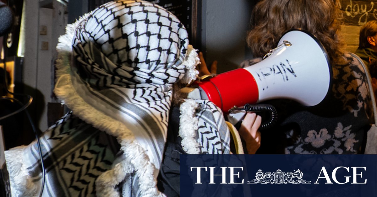 Man accused of storming Israeli restaurant in Melbourne CBD makes second bail bid