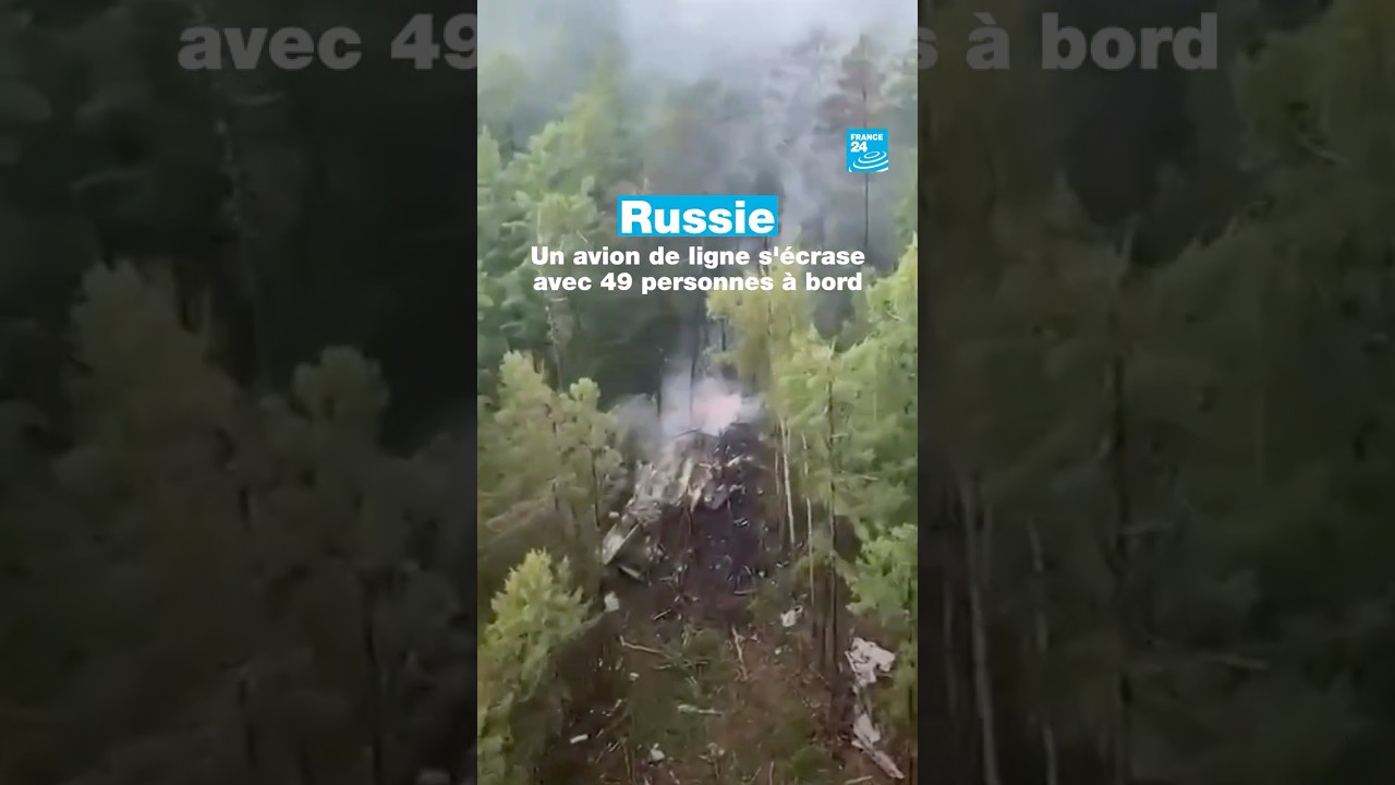 Russie : un avion de ligne s’écrase avec 49 personnes à bord • FRANCE 24