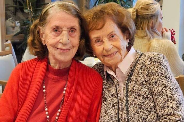 Sisters break sibling age record