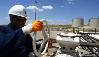 Turkiye seeks higher transit fees in new Iraq oil deal talks
