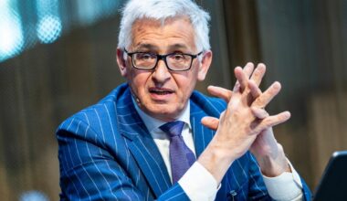 ECB’s Cipollone Is Seeing ‘Conflicting Signals’ in Economy