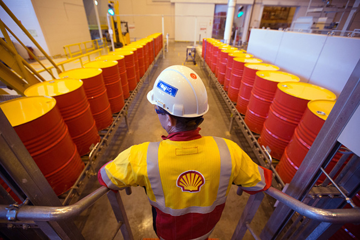 FTSE 100 giant in line for profit hit after oil woes