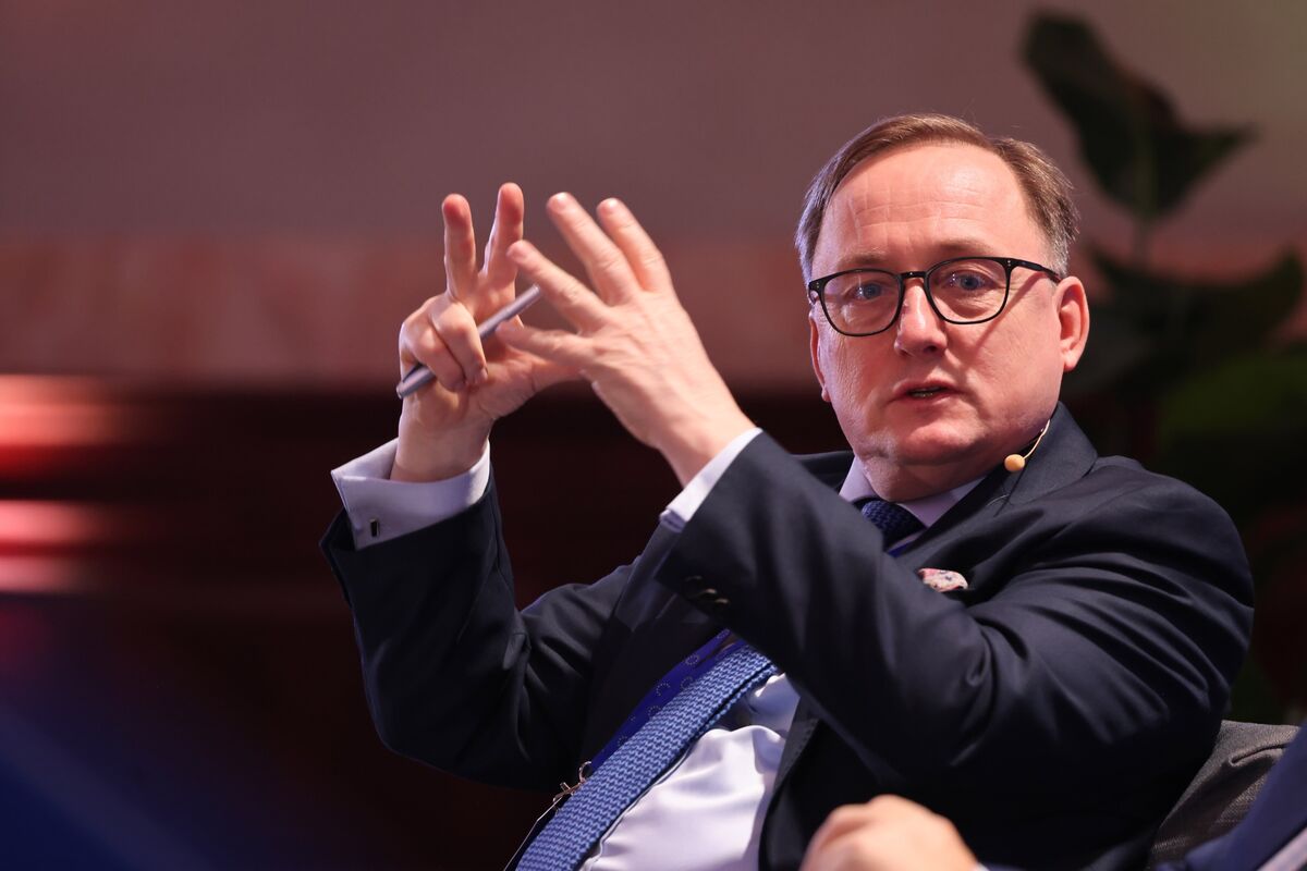 ECB’s Kazaks Sees Little Need for Further Interest-Rate Cuts