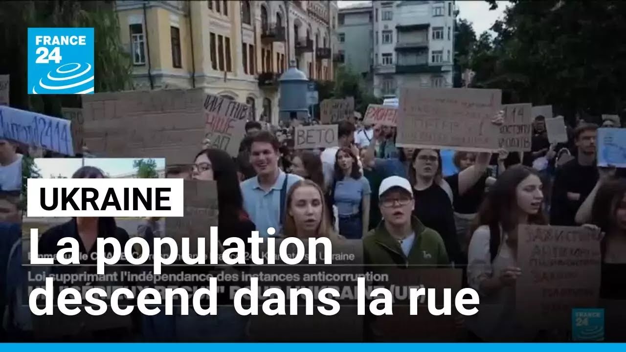 Les Ukrainiens descendent dans la rue contre une loi concernant la lutte anticorruption