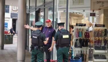 Caught the moment MAGA Mike was getting a dress-down from the police on Pride day