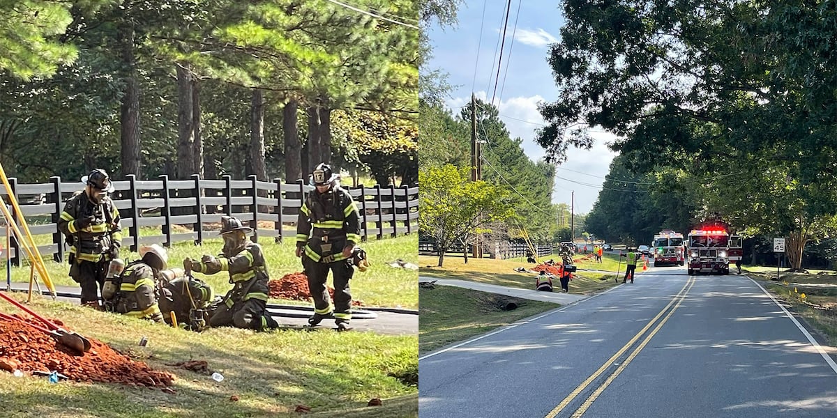 Natural gas leak shuts down road in Huntersville
