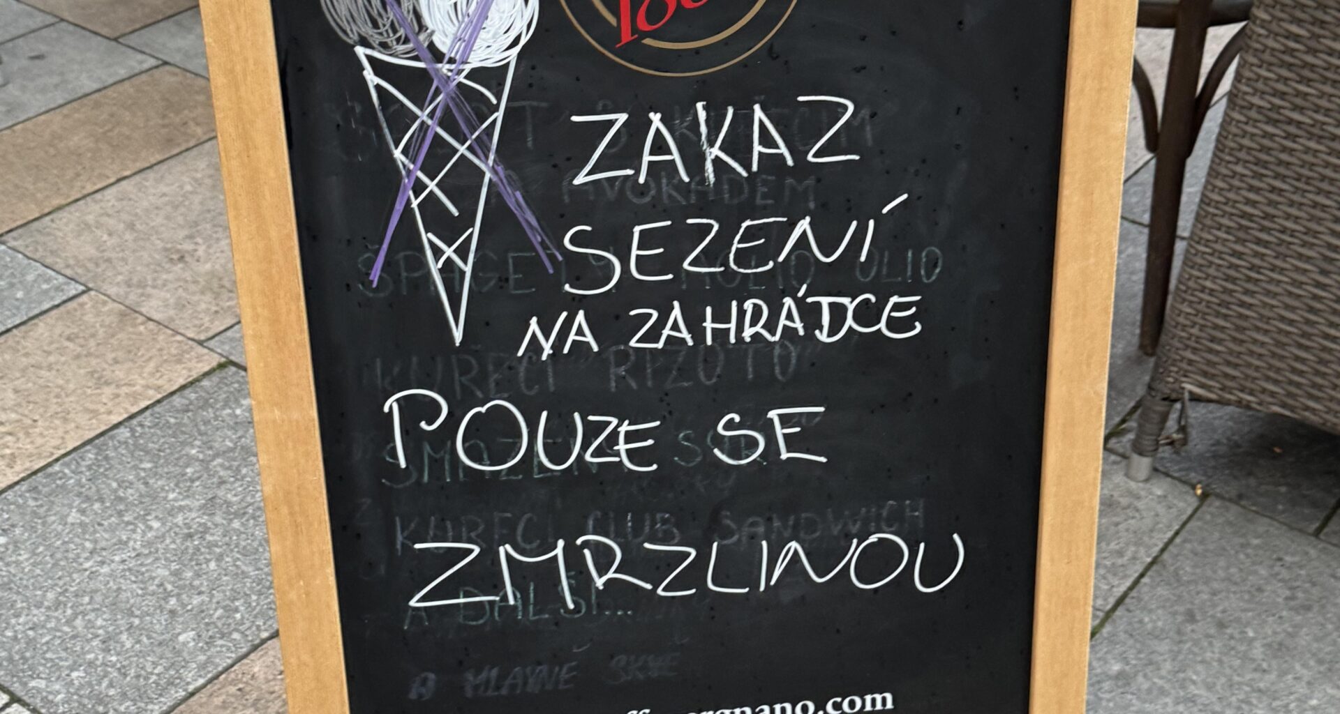 Tak můžu si sednout se zmrzlinou nebo ne?