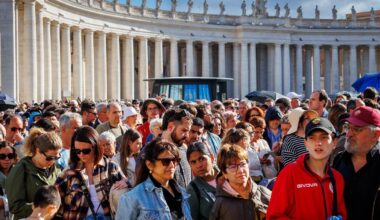 Overcrowded Vatican And Other Micro Countries Top Overtourism Report