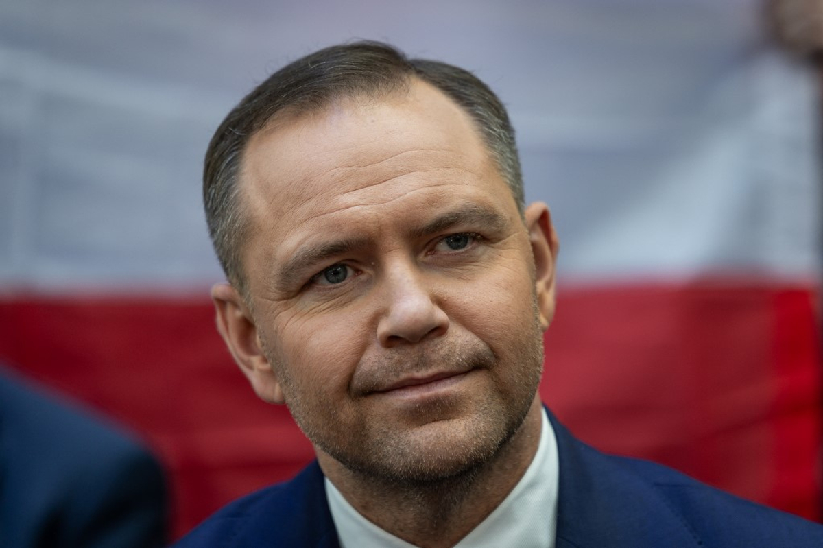 Zelensky Talks Ties With Poland’s New Leader Nawrocki