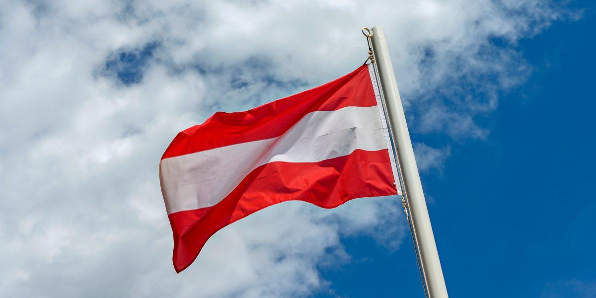 Keine Staatsbürgerschaft ohne Mitsingen der Bundeshymne: Weil ein Ukrainer bei der Verleihungszeremonie die Hymne nicht mitsang, wurde ihm der österreichische Pass verweigert. Ein Gericht bestätigte nun die Entscheidung