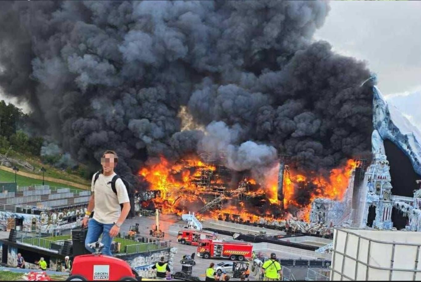 Mainstage of tomorrowland is on fire.