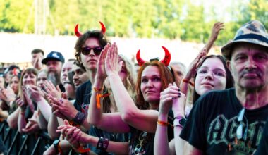 GALERII | Power Up, rokisõbrad! Vaata, milline kirev seltskond saabus AC/DC suurele showle Lauluväljakul!