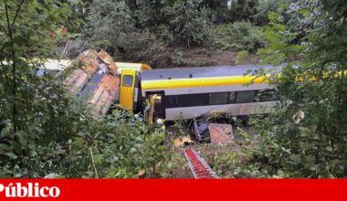 Pelo menos três mortos em descarrilamento de comboio na Alemanha | Alemanha