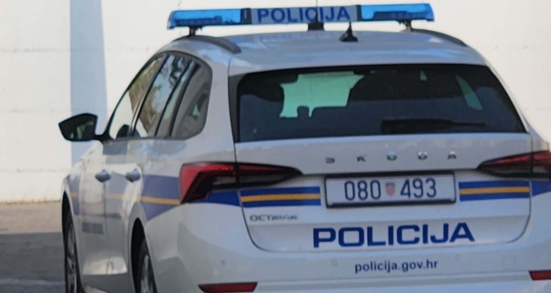 V hrvaški Istri zaradi kraje električnih koles pridržali Slovenca