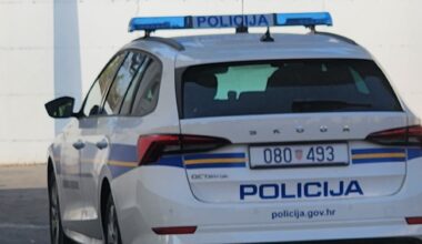 V hrvaški Istri zaradi kraje električnih koles pridržali Slovenca