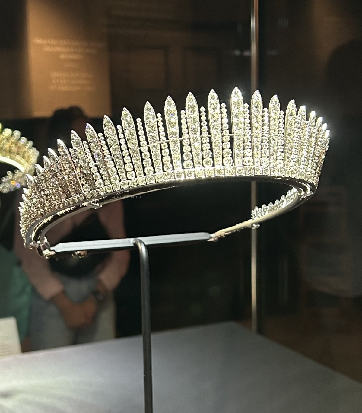 The Fife Fringe Tiara on display at the Jewel Room inside Kensington Palace in London, April 2025 (Photo © Lauren Kiehna)