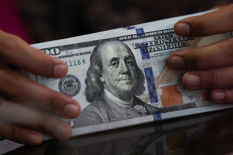 Dollar cedes ground to euro in global reserves, IMF data shows