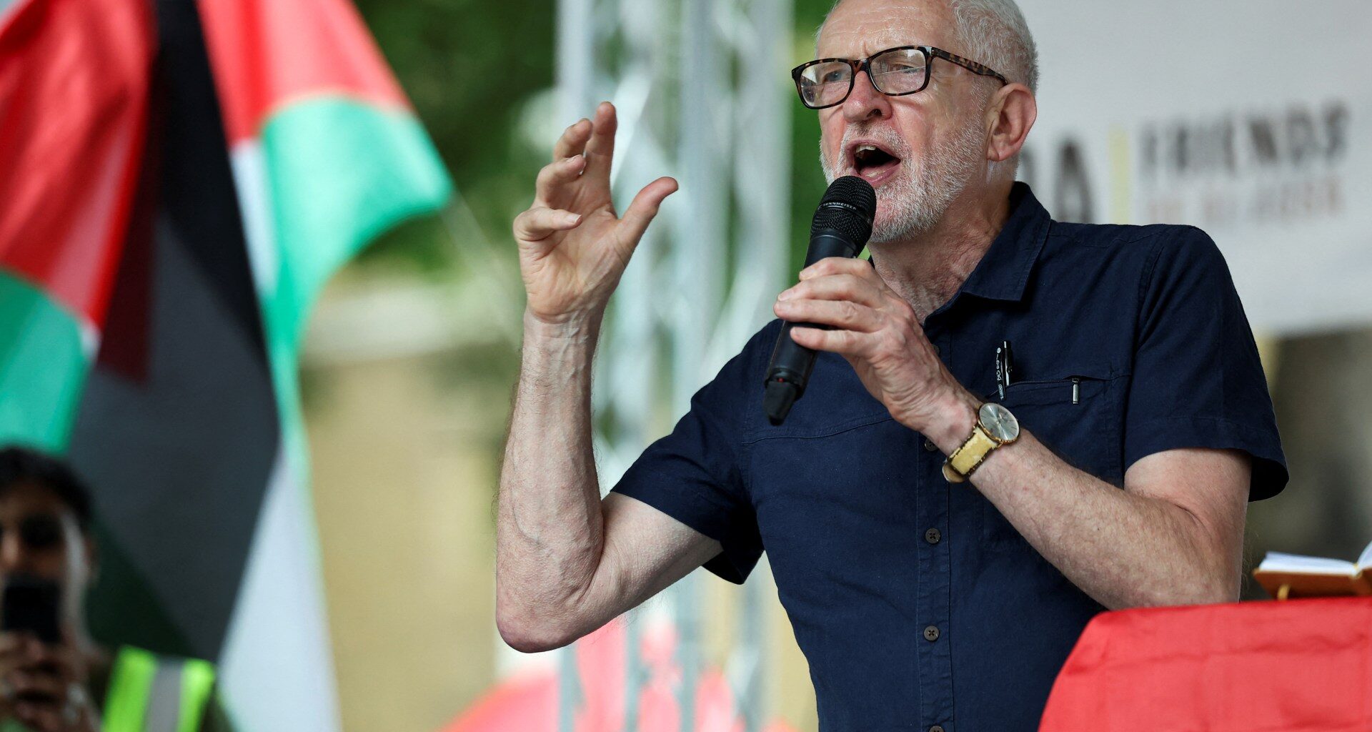 Corbyn, Sultana to form UK party: Flash in the pan or a ‘real alternative’? | Politics News