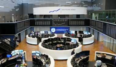 European stocks down with bank and healthcare drag, US-EU tariffs in focus