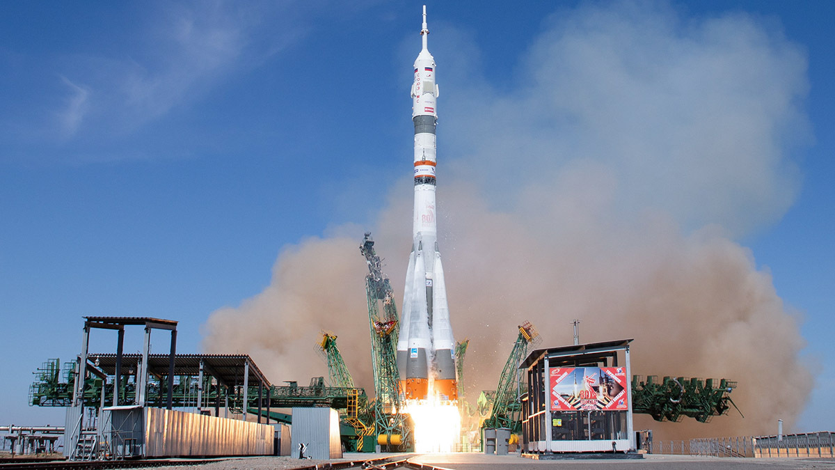 En su mensaje de felicitación por el 70 aniversario, el presidente Putin ha confirmado que desde Baikonur se han efectuado más de 2.500 despegues, que han enviado a órbita más de 200 astronautas - PHOTO/NASA-Joel Kowsky