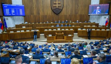 Nerelevantné subjekty má odradiť kaucia na vstup do NR SR