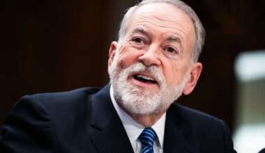 Huckabee Attends Netanyahu Corruption Trial in Tel Aviv, in Unprecedented Move