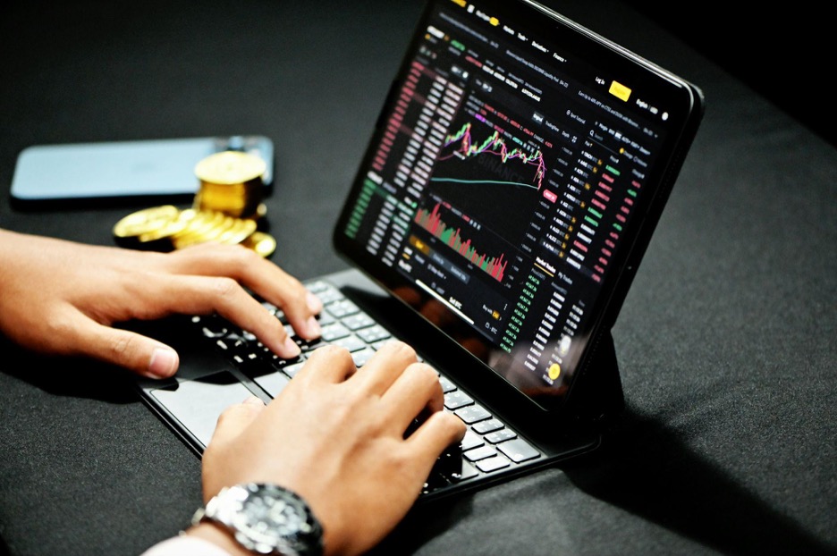 TwentyOneVC Launches Proprietary AI Trading Program, Expanding Access to Institutional-Grade Technology