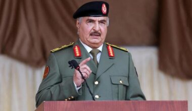 Piantedosi in Libia e l’imboscata del generale Haftar: ora Chigi teme un’altra ondata di sbarchi - la Repubblica