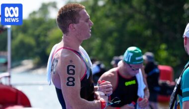 Kyle Lee wins bronze medal in men's 10km at World Aquatics Championships